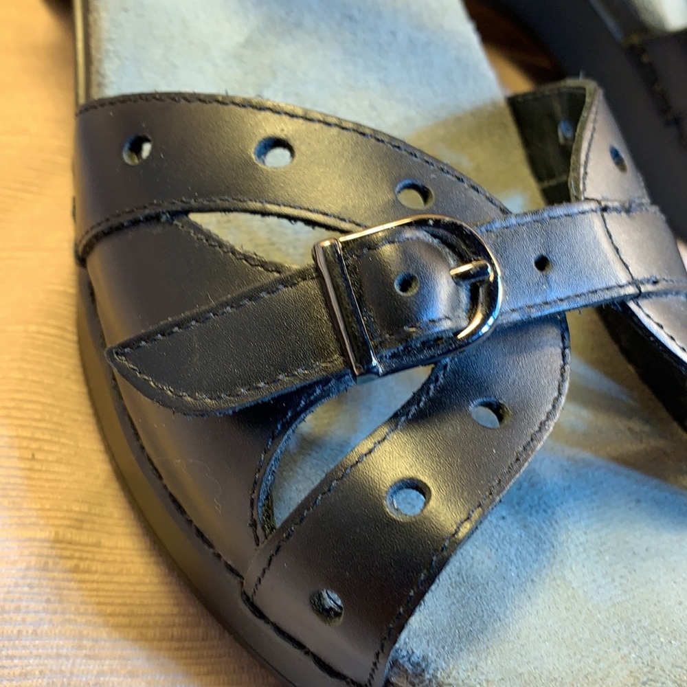 NWOT Leather sandals, adjustable never worn, comfy 3 - Picture 14 of 16
